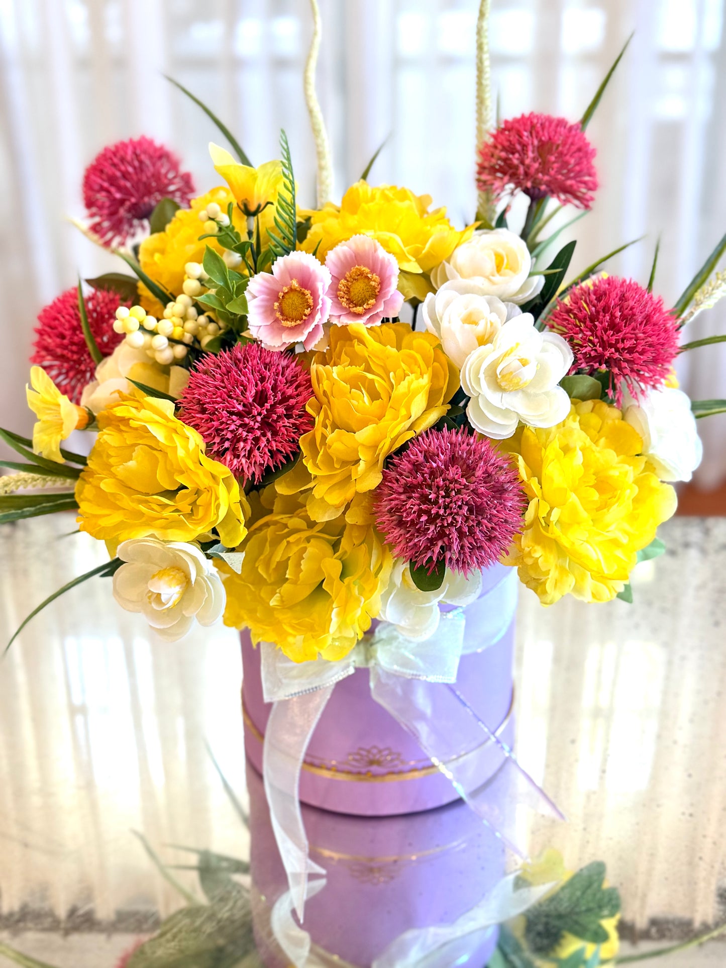 Sunlit Joy – Hatbox Arrangement